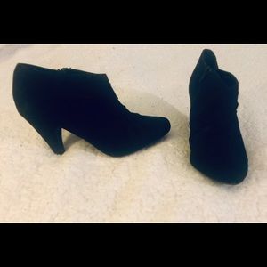Soda Black Heeled Booties - Size 9.5